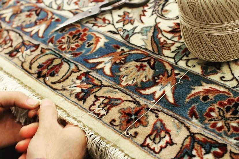 Cire de bougie sur tapis : comment l’enlever sans abîmer les fibres