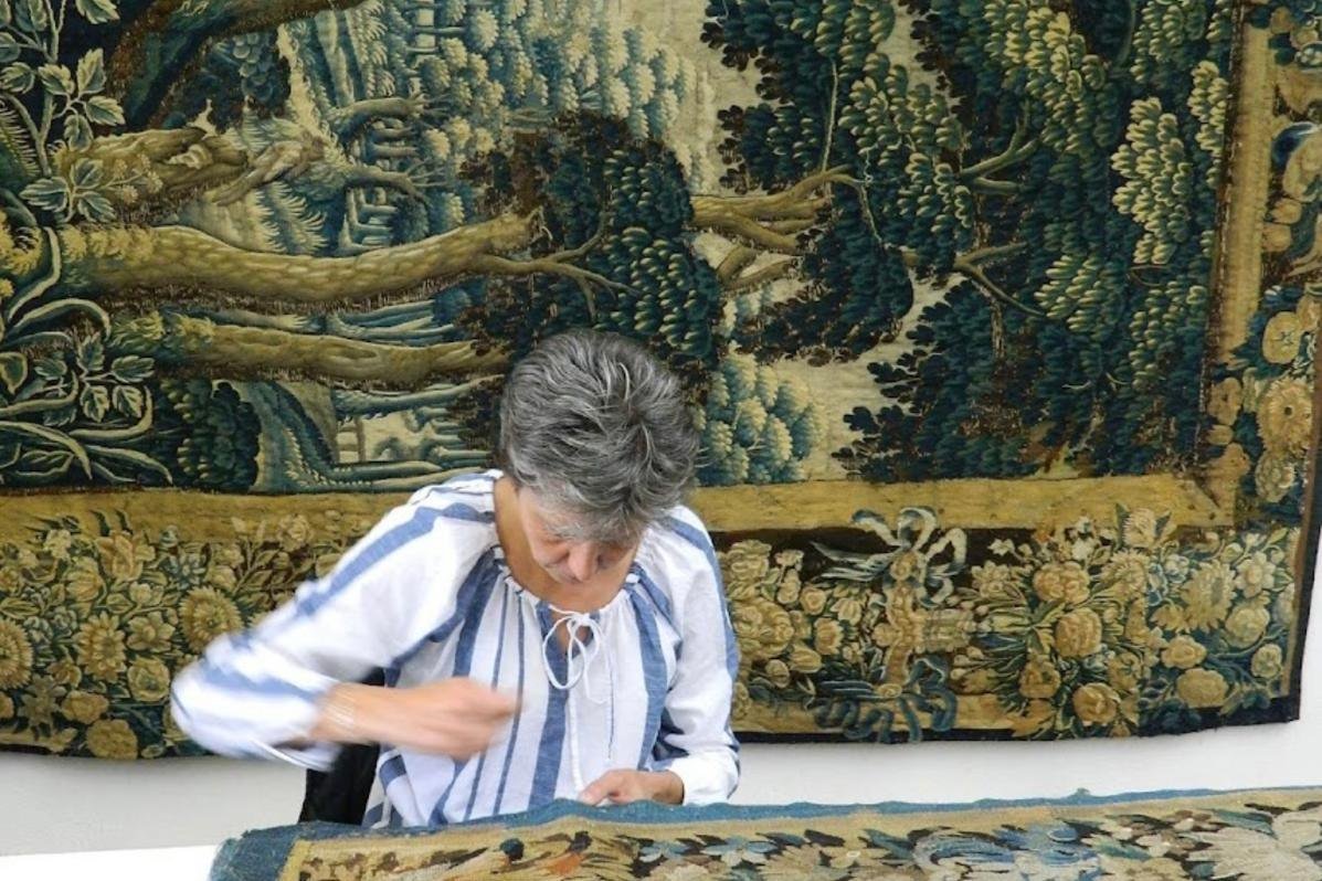 Consolidation de la trame d'une tapisserie — L'Art de la Restauration